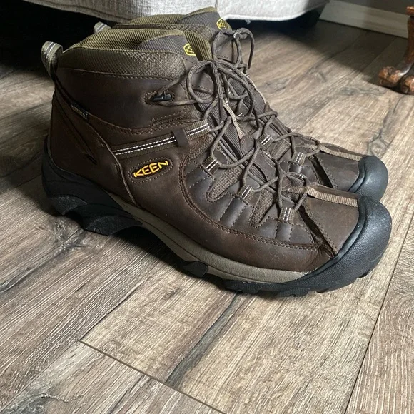 Mens hiking boots size 15 on sale